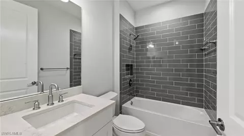 Bath - 4641 Centaurus Cir, Naples, FL 34120 photo 2 of 3