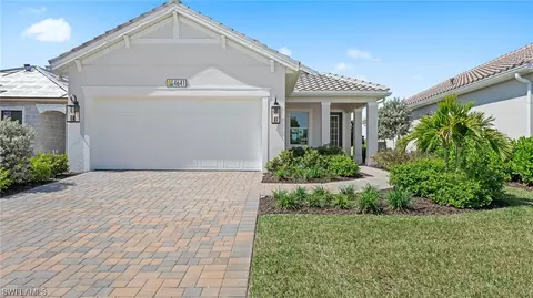 4641 Centaurus Cir, Naples, FL 34120