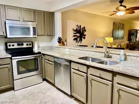 9901 Sunset Cove Ln #212, Fort Myers, FL 33919