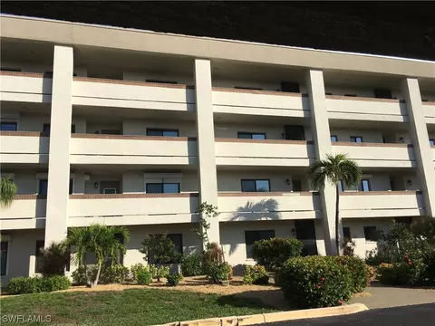 7402 Lake Breeze Dr #204, Fort Myers, FL 33907