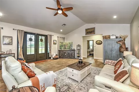 Living - 2010 Frontier Cir, Labelle, FL 33935 photo 3 of 4