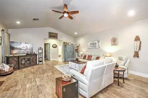Bedroom - 2010 Frontier Cir, Labelle, FL 33935 photo 1 of 5