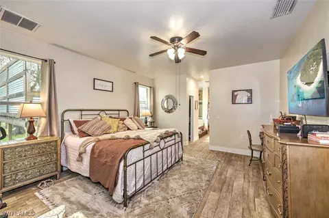 Bedroom - 2010 Frontier Cir, Labelle, FL 33935 photo 2 of 5