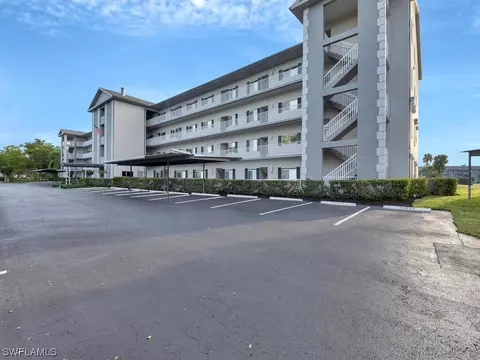 14751 Hole In 1 Cir #110, Fort Myers, FL 33919