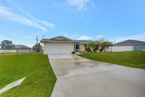 420 NW 7th St, Cape Coral, FL 33993
