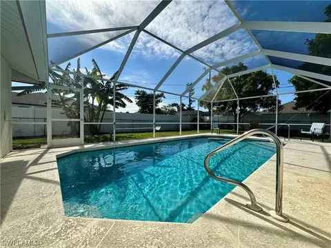 2708 SE 12th Pl, Cape Coral, FL 33904