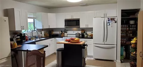 1055 Hobble Ln, Moore Haven, FL 33471 photo 13