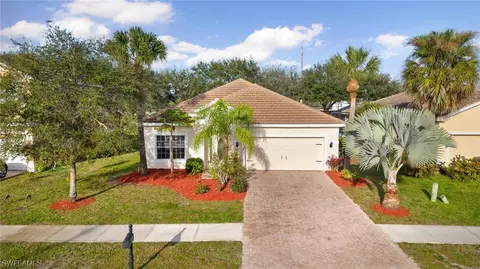 2877 Inlet Cove Ln W, Naples, FL 34120