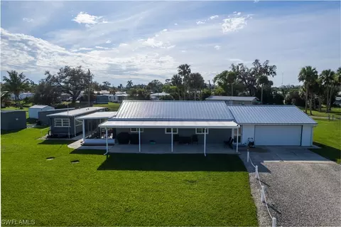 702 Lbj Ln, North Fort Myers, FL 33917