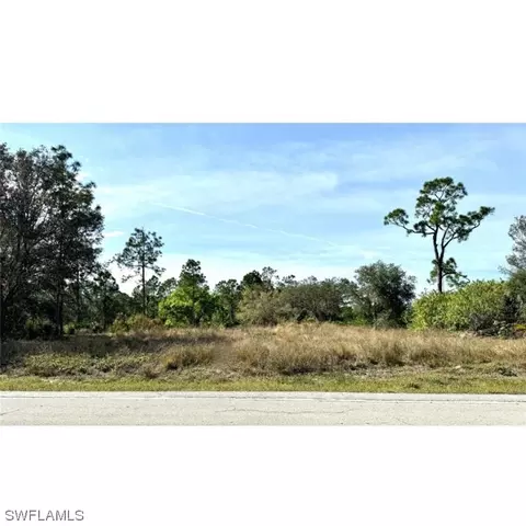 1521 N Richmond Ave, Lehigh Acres, FL 33972