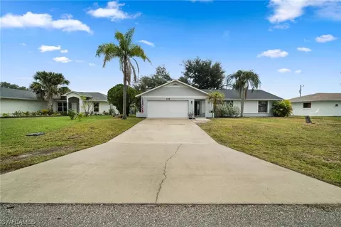 159 SE Santa Barbara Pl, Cape Coral, FL 33990