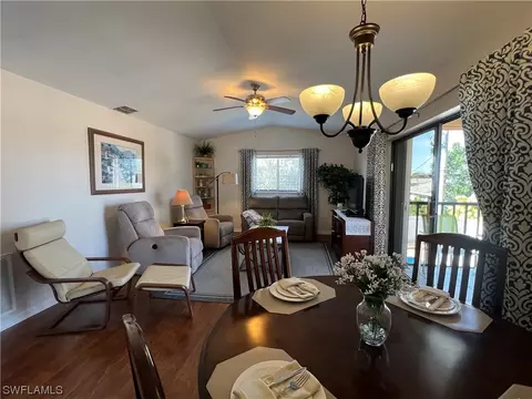 3720 SE 10th Ave #6, Cape Coral, FL 33904