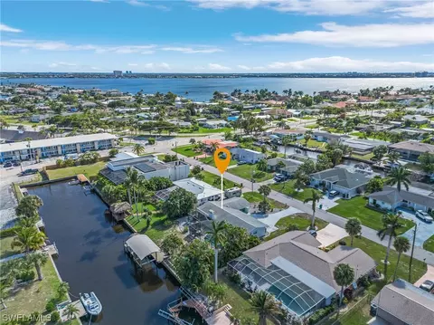 1449 Vendome Ct, Cape Coral, FL 33904