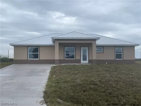 9035 W Crow Cir, Labelle, FL 33935