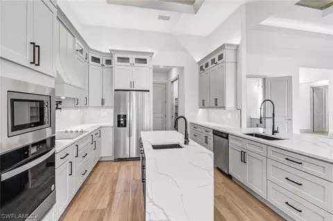 1015 NW 38th Ave, Cape Coral, FL 33993