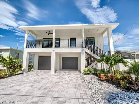163 Pearl St, Fort Myers Beach, FL 33931