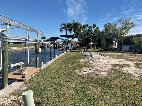 7315 Cobiac Dr, Saint James City, FL 33956