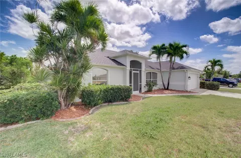 3105 NE 6th Ave, Cape Coral, FL 33909