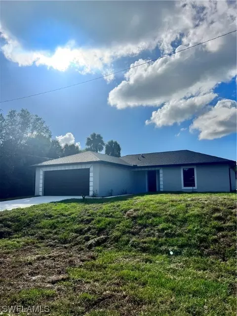 1201 E 8th St, Lehigh Acres, FL 33972