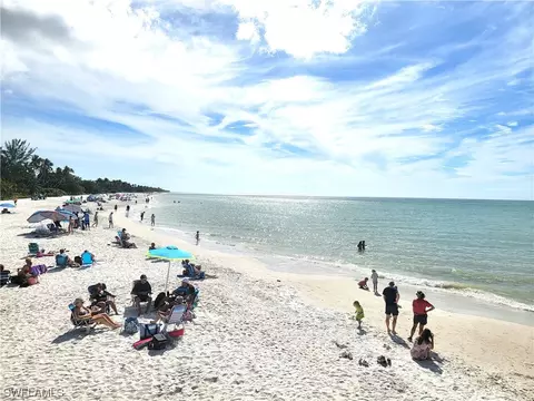 View/Area - 322 Harbour Dr #208C, Naples, FL 34103 photo 9 of 13