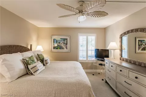Bedroom - 322 Harbour Dr #208C, Naples, FL 34103 photo 3 of 7