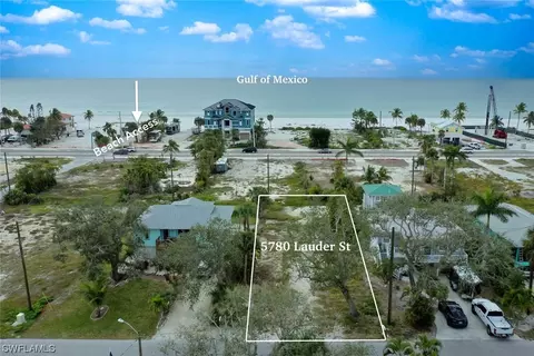 5780 Lauder St, Fort Myers Beach, FL 33931