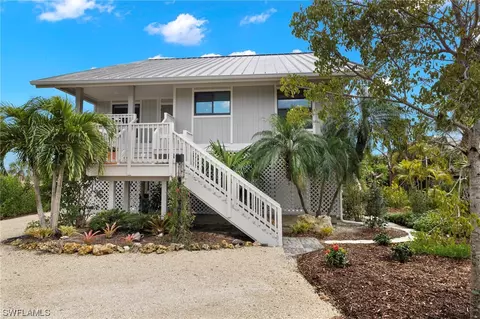 4279 Gulf Pines Dr, Sanibel, FL 33957