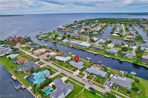 218 Bangsberg Rd SE, Port Charlotte, FL 33952