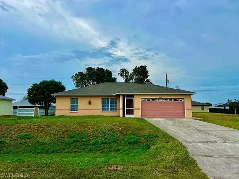 2916 NE 7th Ave, Cape Coral, FL 33909