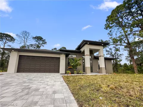 222 Lomax Ave S, Lehigh Acres, FL 33974