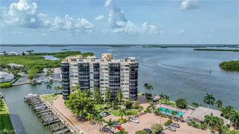 4263 Bay Beach Ln #715, Fort Myers Beach, FL 33931