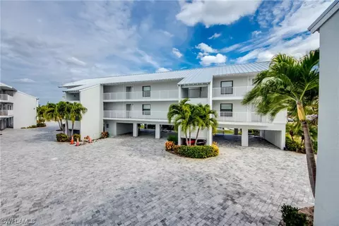 16611 Stringfellow Rd #203, Bokeelia, FL 33922