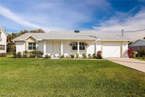 15411 Thornton Rd, Fort Myers, FL 33908