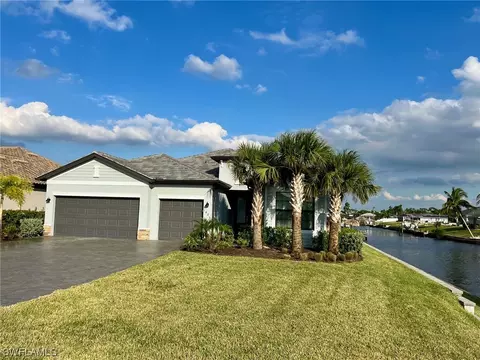 1425 SE 10th Ave, Cape Coral, FL 33990