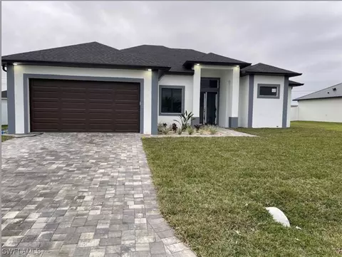 476 NE 1st Pl, Cape Coral, FL 33909