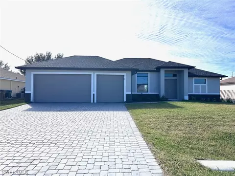 2106 NW 9th St, Cape Coral, FL 33993