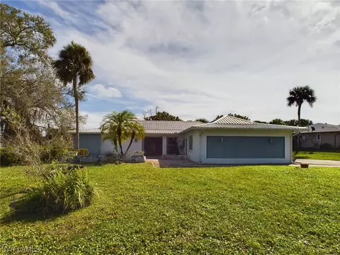 510 Robert Ave, Lehigh Acres, FL 33936