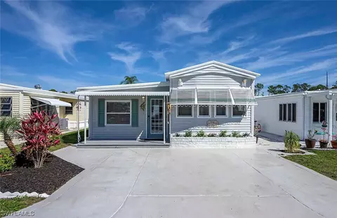 48 La Fonda Ln, North Fort Myers, FL 33903