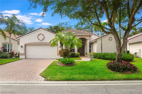 9012 Whitfield Dr, Estero, FL 33928