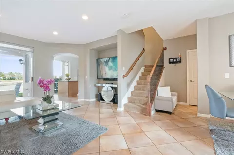 9528 Roundstone Cir, Fort Myers, FL 33967