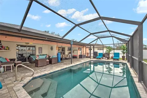 2926-2928 SE Santa Barbara Pl, Cape Coral, FL 33904