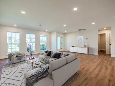 3718 Blue Heron Dr, Fort Myers, FL 33908