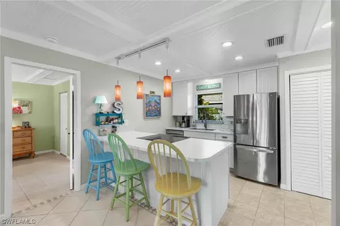 427 Island Cir #5, Fort Myers, FL 33919