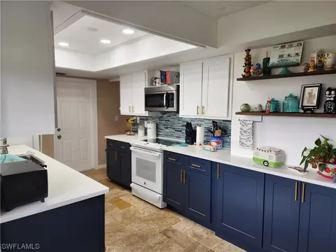 1843 Coral Point Dr, Cape Coral, FL 33990