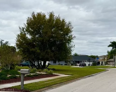 4476 Lanier Ct, North Fort Myers, FL 33903