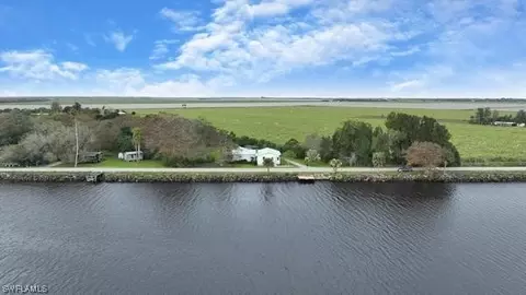 2600 Riverside Dr, Moore Haven, FL 33471