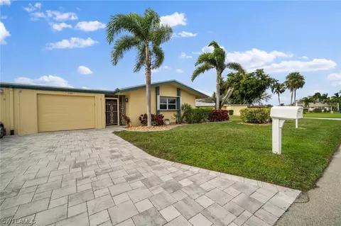 5548 Westwind Ln, Fort Myers, FL 33919