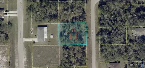 903 Albany Ave, Lehigh Acres, FL 33971