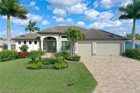 5237 Savoy Ct, Cape Coral, FL 33904