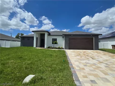 708 NE Juanita Ct, Cape Coral, FL 33909